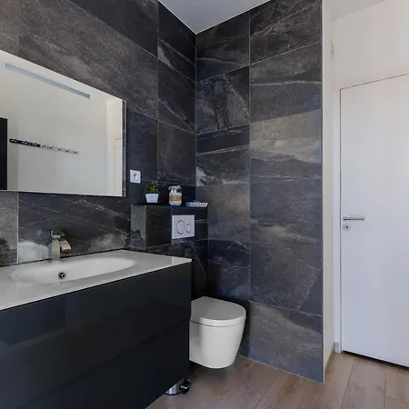 Le Clos Charmerade * فيليوفرُنش سور مير